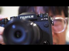 Fujifilm X-T5 Mirrorless Body Black +  XF 16-80mm Lens Kit